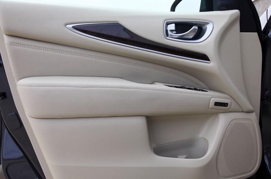 Infiniti JX35 2013 года  (фото 44 из 95)